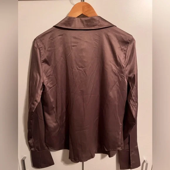 Sexy 3 Button Blouse - Picture 7 of 9